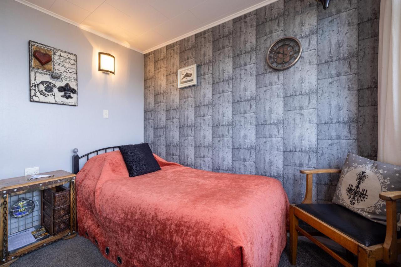 Хостел Oamaru Backpackers Экстерьер фото